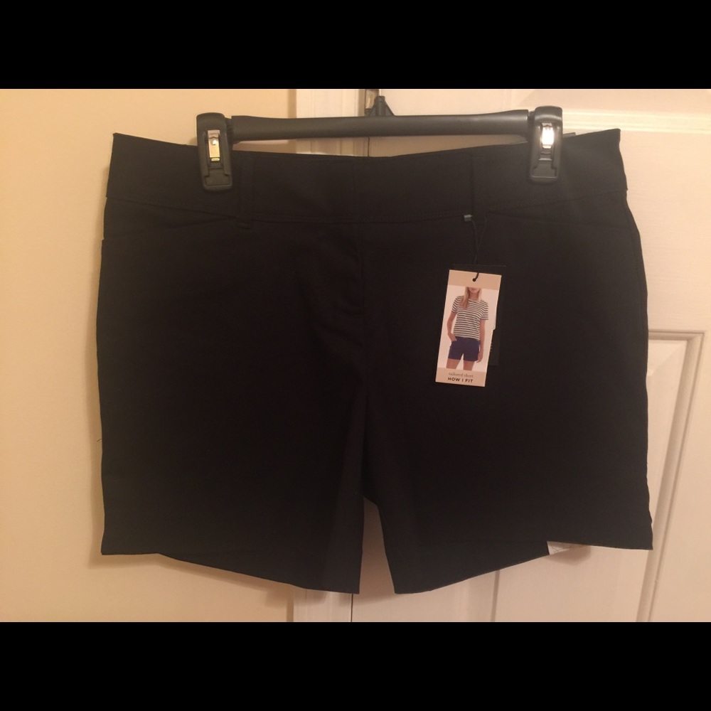 NWT The Limited Shorts Sz 8